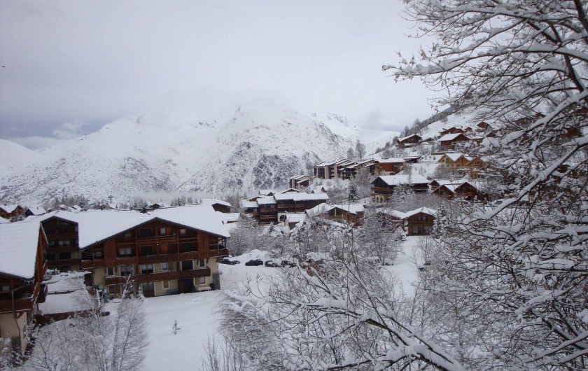Location de vacances - Appartement à Les Deux Alpes - Au nord côté parking Vue sur l'Alpe d'Huez