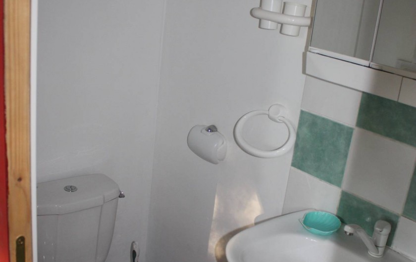 Location de vacances - Maison - Villa à Pietrosella - Salle d'eau .WC lavabo, douche.