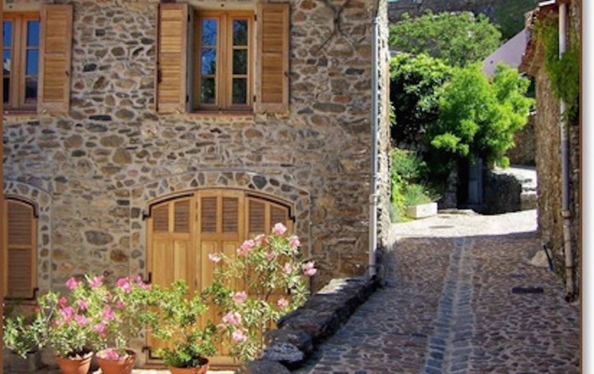 Location de vacances - Hôtel - Auberge à Collobrières - Le Village de Collobrières et ses jolies ruelles Provençales