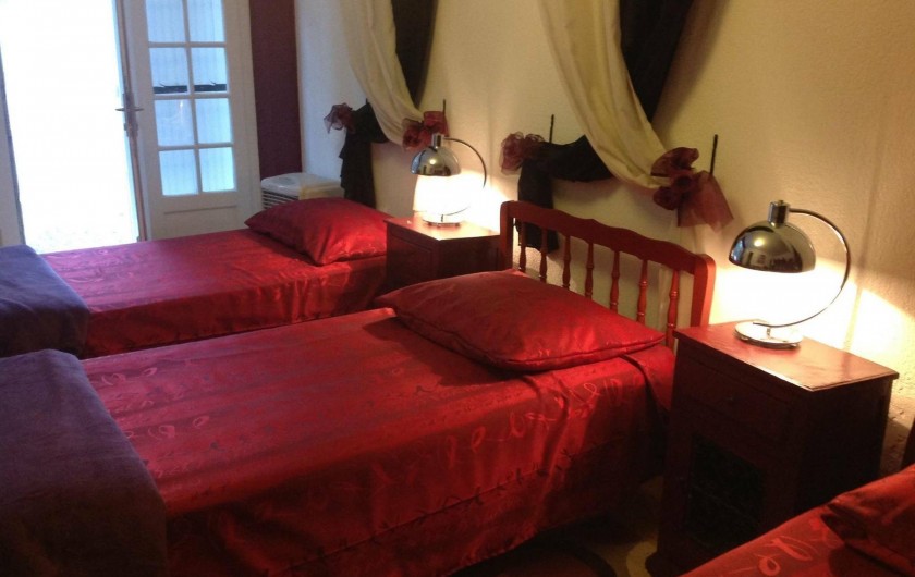 Location de vacances - Appartement à Saint-Aygulf - Chambres à coucher 3 personnes appartement "rez-de-jardin"
