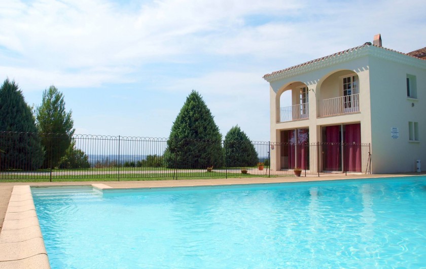 Location de vacances - Appartement à Airoux - ouverture du 15 juin au 15 septembre - bonne baignade