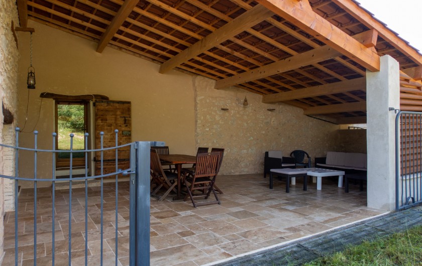 Location de vacances - Mas à Esparron-de-Verdon - Terrasse couverte