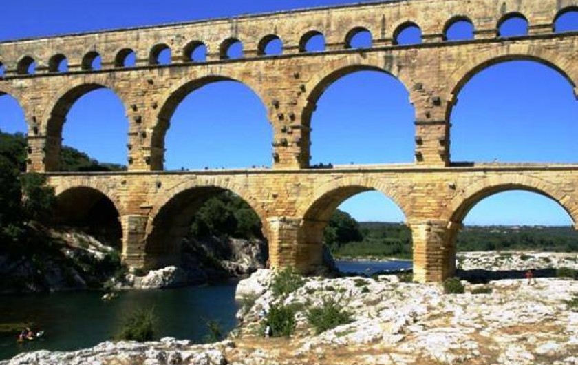 Location de vacances - Gîte à Boisset-et-Gaujac - A voir, le Pont du Gard