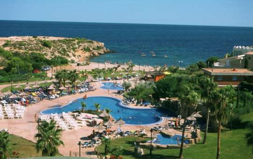 Location de vacances - Villa à L'Ametlla de Mar - Plage et piscines a 100 metres.