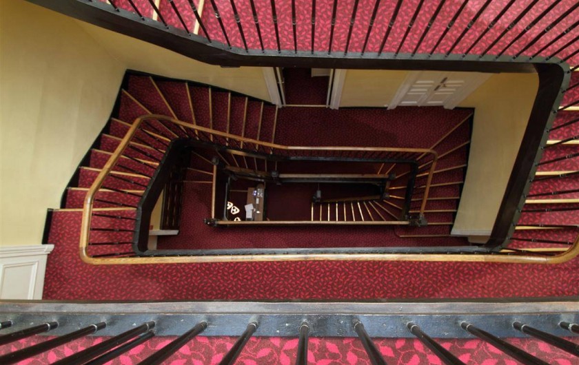 Location de vacances - Hôtel - Auberge à Morlaix - Le majestueux escalier