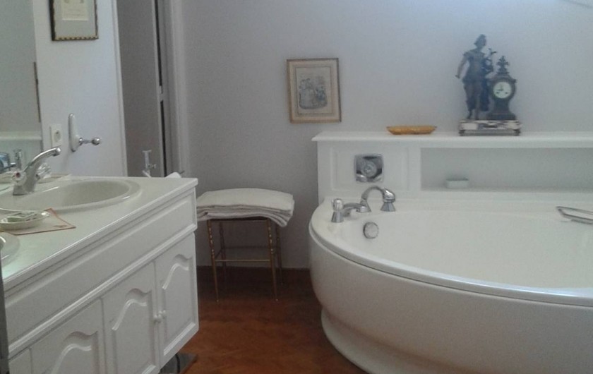 Location de vacances - Villa à Sarrians - salle de bain