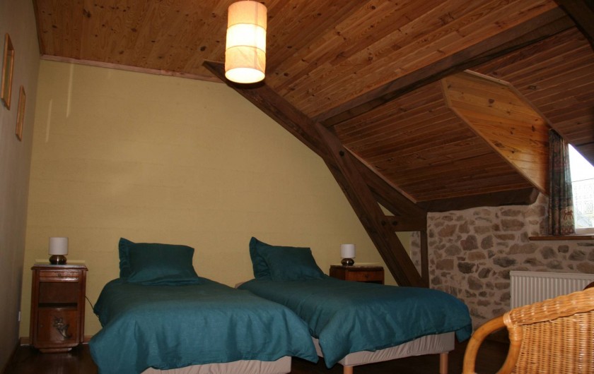 Location de vacances - Gîte à Lacam-d'Ourcet - Nouveaux lits (boxspring) 90x200 cm