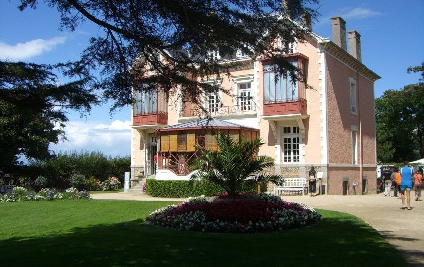 Location de vacances - Appartement à Granville - La Maison du Célèbre Couturier Christian Dior
