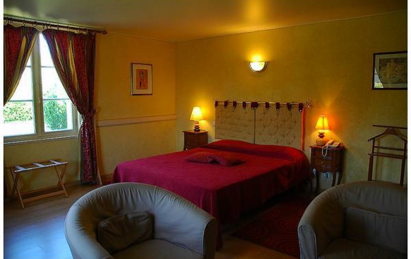 Location de vacances - Hôtel - Auberge à Vezac - CHAMBRE BEYNAC      chambre luxe