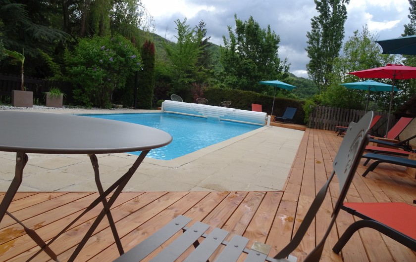 Location de vacances - Chambre d'hôtes à Venterol - Piscine, coin lecture
