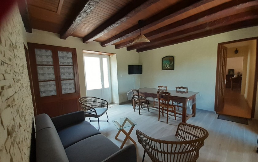 Location de vacances - Gîte à Sainte-Eulalie-d'Ans - Salle à manger vue NO