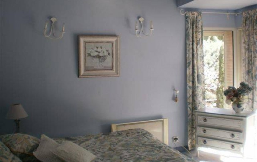 Location de vacances - Villa à Les Figons - la chambre bleue  lit 160cm