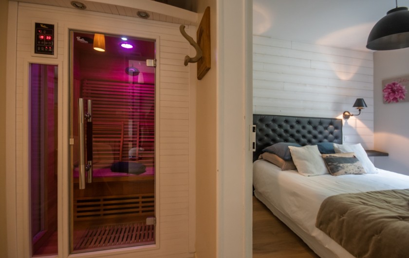 Location de vacances - Appartement à Binic - Séjour avec SPA privatif massages possibles à proximité (50m)