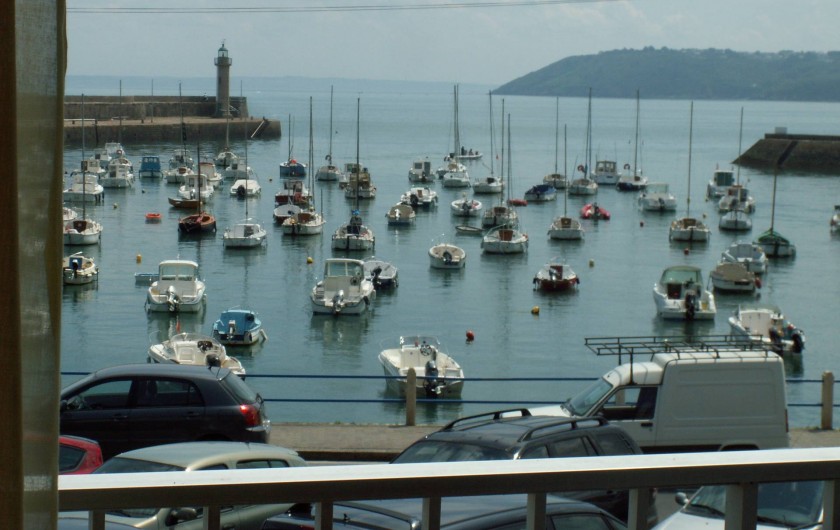 Location de vacances - Appartement à Binic - Le port   vue de l'appartement, le phare  , la baie de Saint-Brieuc