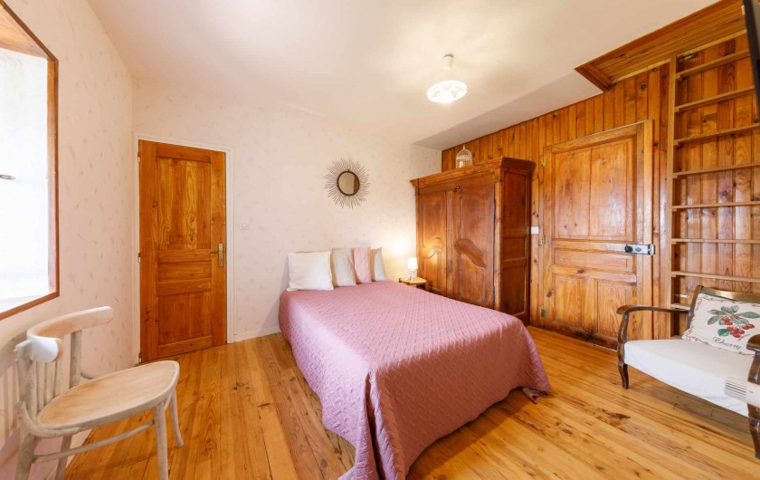 Location de vacances - Chambre d'hôtes à Vernet-la-Varenne - chambre du rez-de-chaussée