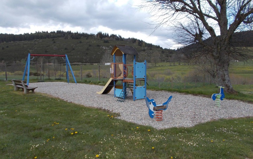 Location de vacances - Camping à Langogne - Aire de jeux pour les enfants
