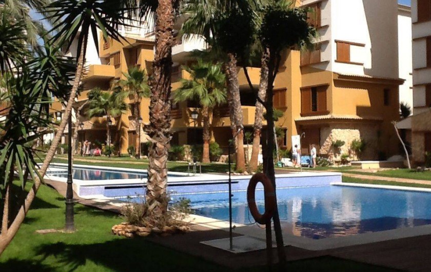 Location de vacances - Appartement à Torrevieja - Vue de la piscine de la propriété