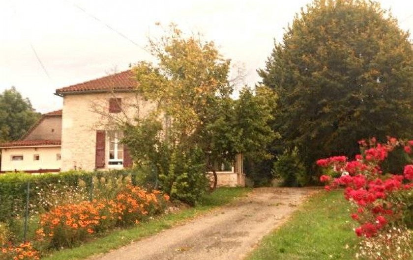 Location de vacances - Chambre d'hôtes à Tournon-d'Agenais - L'arrivée sur notre maison