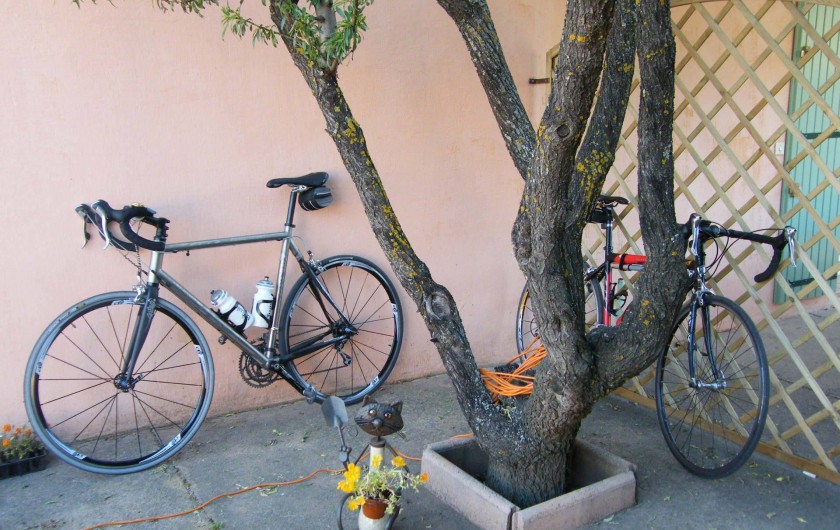 Location de vacances - Gîte à Gargas - Vous pouvez apporter vos vélos (ou en louer)