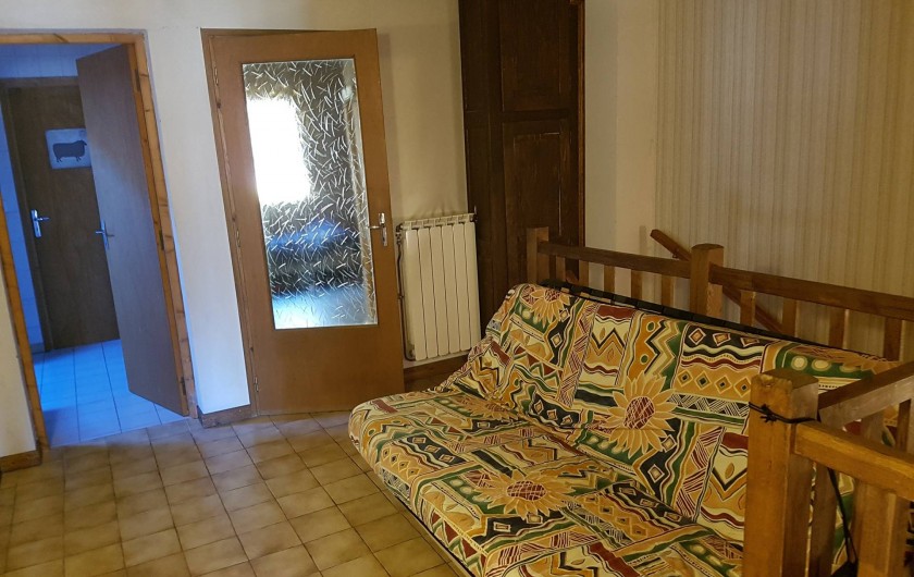 Location de vacances - Appartement à Samoëns - vestibule de l'étage