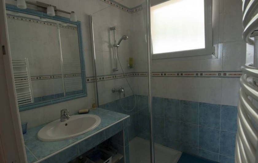Location de vacances - Villa à Tamaris - Salle de bain avec douche à l'Italienne