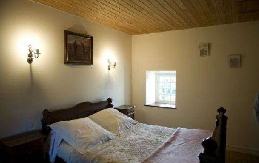 Location de vacances - Gîte à Loc-Eguiner-Saint-Thégonnec - chambre avec un lit 1 m 40 et un lit de 0 m 90