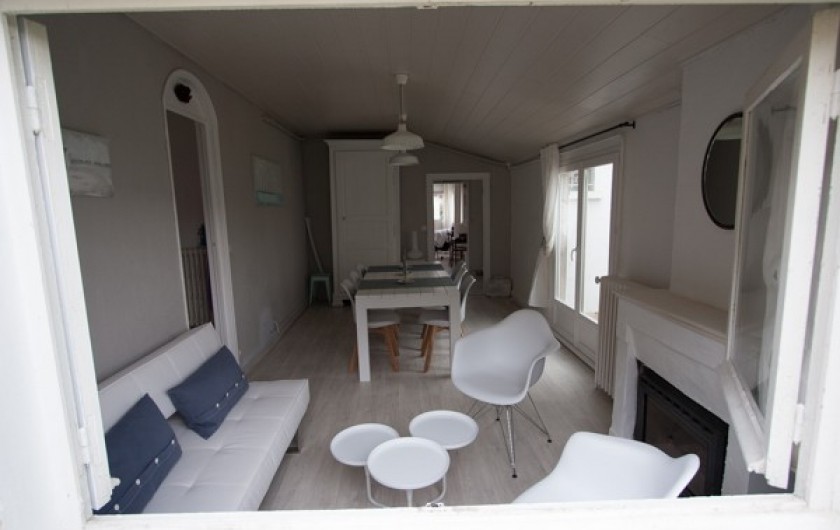 Location de vacances - Villa à La Tremblade - salle à manger avec coin "petit salon"