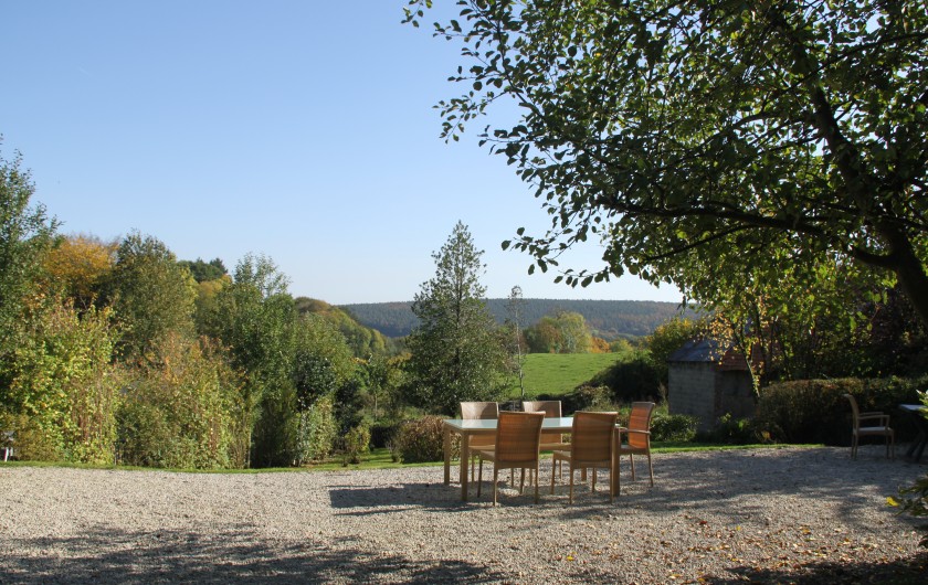 Location de vacances - Gîte à Theux - La terrasse et le jardin