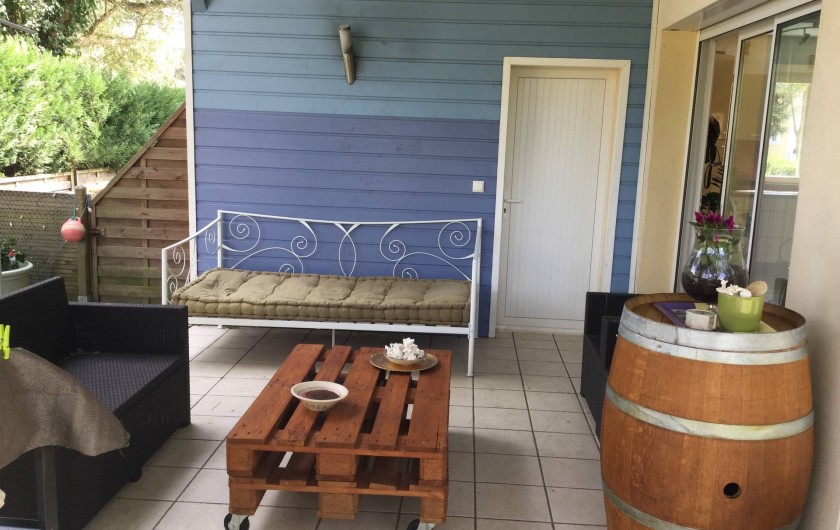 Location de vacances - Villa à Messanges - Terrasse avec plancha barbecue, pergola,
