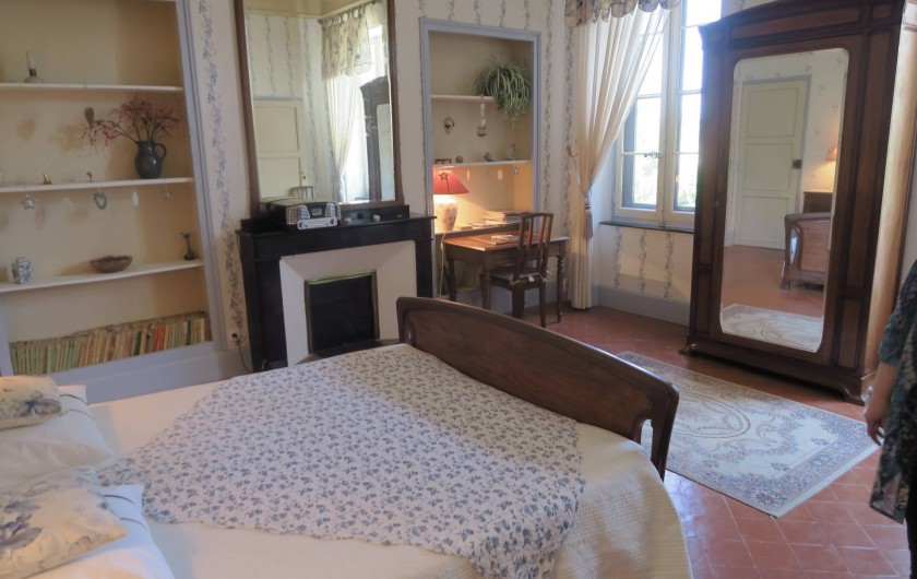 Location de vacances - Chambre d'hôtes à Ouveillan - autre vue de la chambre "Majorelle"