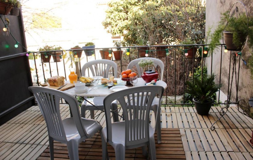 Location de vacances - Maison - Villa à Mèze - terrasse petit déjeuner