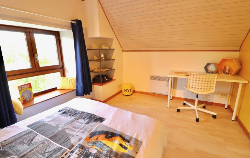 Location de vacances - Villa à Matignon - Chambre jaune 2e étage avec bureau