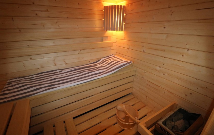 Location de vacances - Appartement à Aix-les-Bains - la cabine sauna dans la salle de sport au rez de jardin