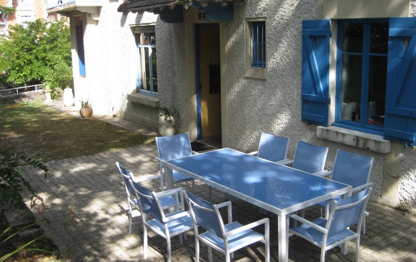 Location de vacances - Villa à Arcachon - Terrasse et jardin