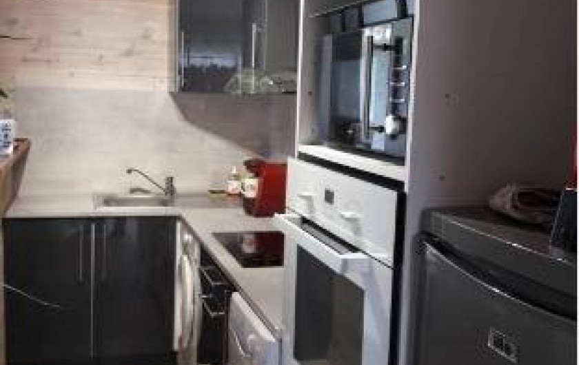 Location de vacances - Villa à Saint-Michel-Escalus - une  cuisine à l'américaine toute neuve. lave vaisselle, lave linge
