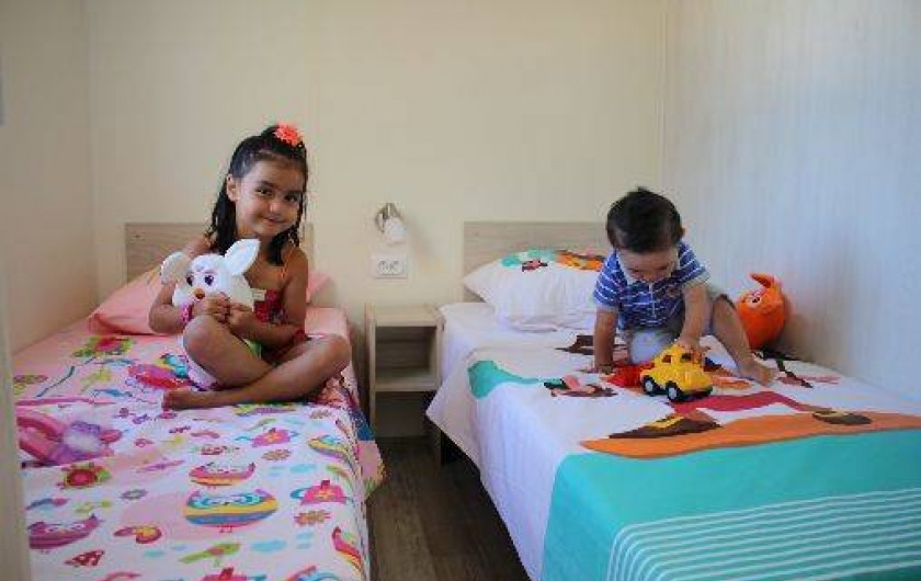 Location de vacances - Bungalow - Mobilhome à Bessan - Chambre enfants