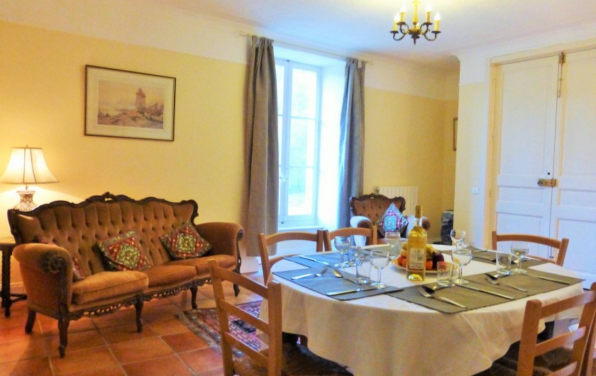 Location de vacances - Gîte à Branoux-les-Taillades - Château apartment (5 pers); Salon