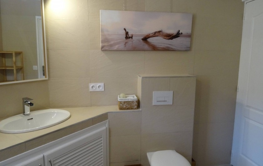 Location de vacances - Villa à Porto-Vecchio - La Salle de Bains de l'Etage avec sa douche à l'Italienne