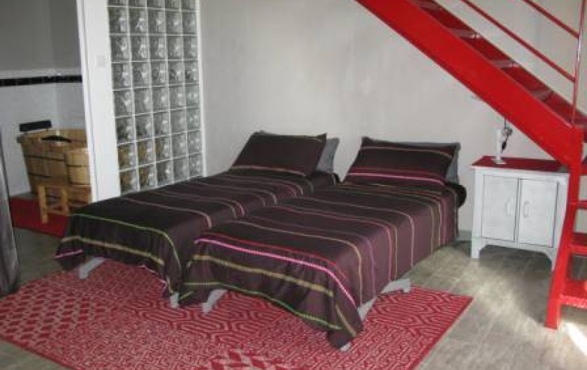 Location de vacances - Chambre d'hôtes à Saint-Geniès-de-Comolas - Loft Florent lits d'appoint