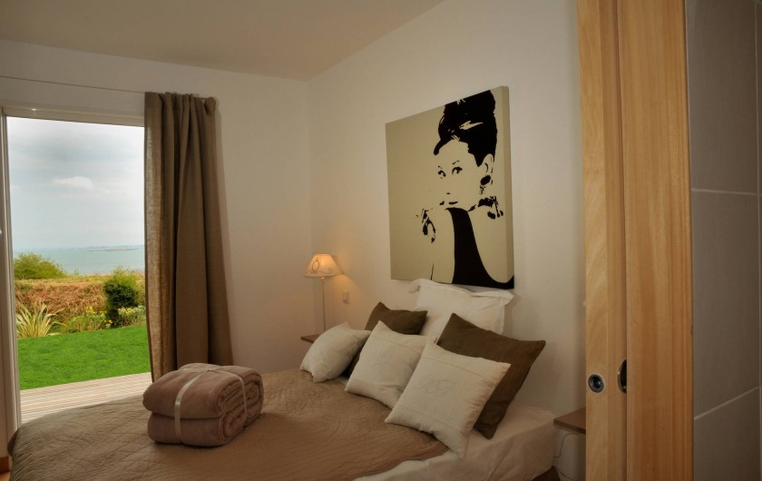 Location de vacances - Villa à Roscoff - chambre avec un grand lit