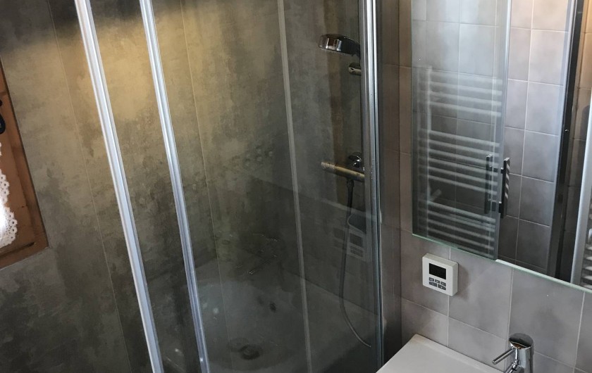 Location de vacances - Appartement à Crest-Voland - Salle de bain neuve avec douche à l'italienne