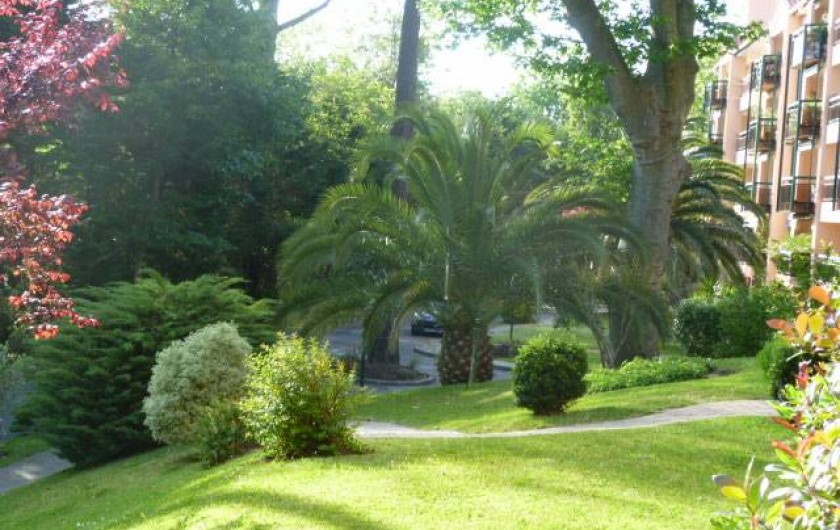 Location de vacances - Appartement à Biarritz - Vue sur parc de la terrasse