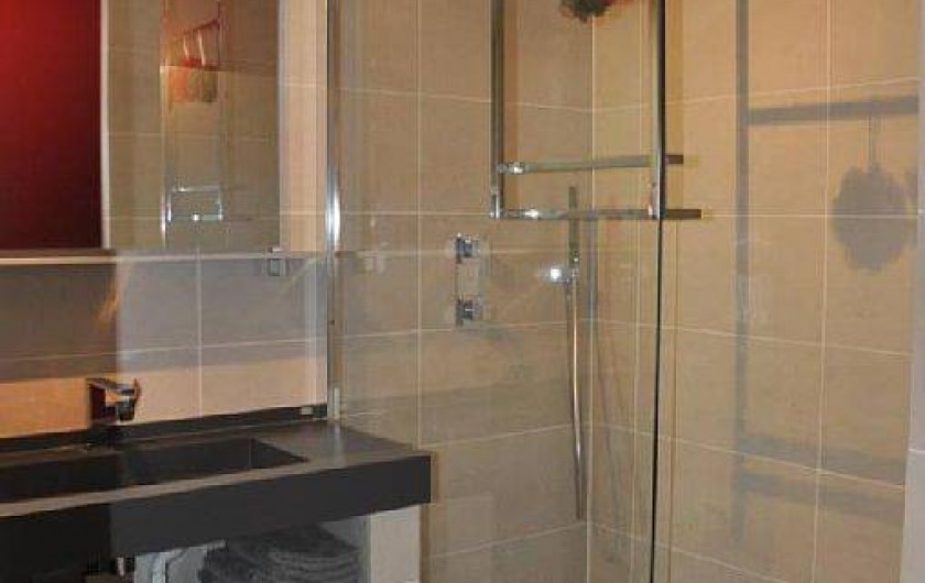 Location de vacances - Appartement à Biarritz - Salle de bain avec douche Italienne