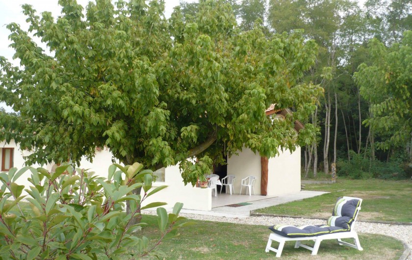 Location de vacances - Maison - Villa à Jau-Dignac-et-Loirac - devant de porche