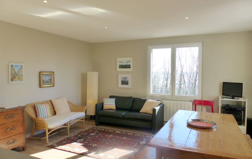 Location de vacances - Appartement à Fontain - Pièce à vivre très lumineuse équipements HIFI, WIFI, TV
