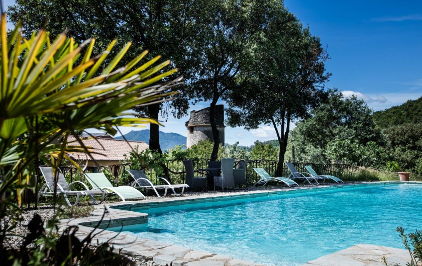 Location de vacances - Gîte à Colombières-sur-Orb - piscine, gîtes du château de Colombières
