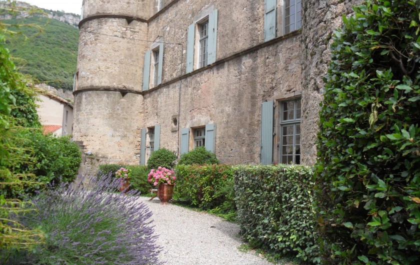 Location de vacances - Château - Manoir à Pégairolles-de-l'Escalette - Façade Nord