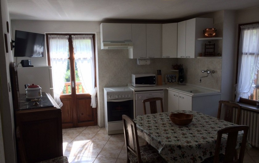 Location de vacances - Appartement à Introd - Cuisine Micro Ondes, gaziniere, lave vaisselle et tout l equipement