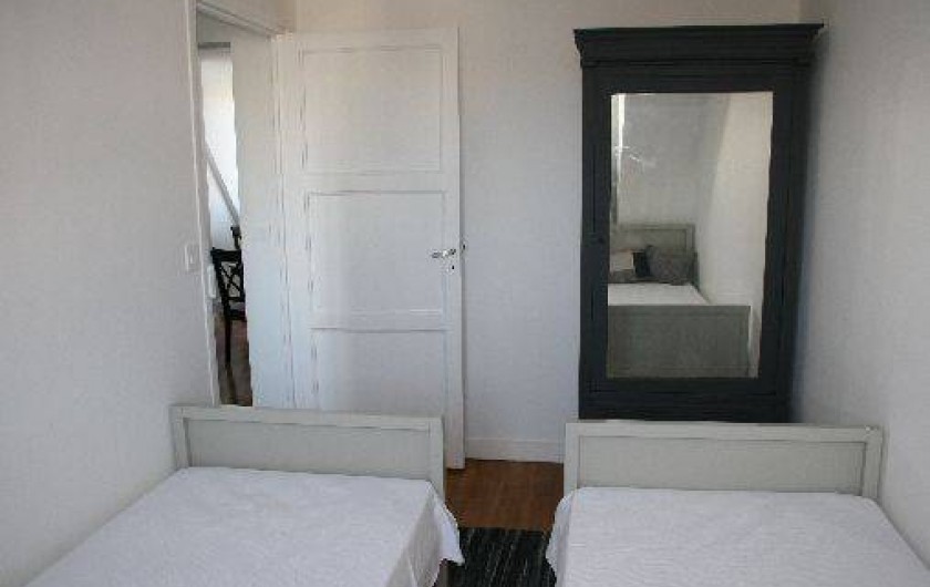 Location de vacances - Appartement à Saint-Malo - La petite chambre coté jardin