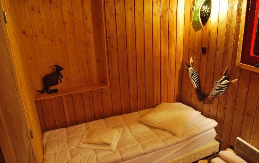Location de vacances - Insolite à Hermival-les-Vaux - Chambre avec lits twins Lodges Premium